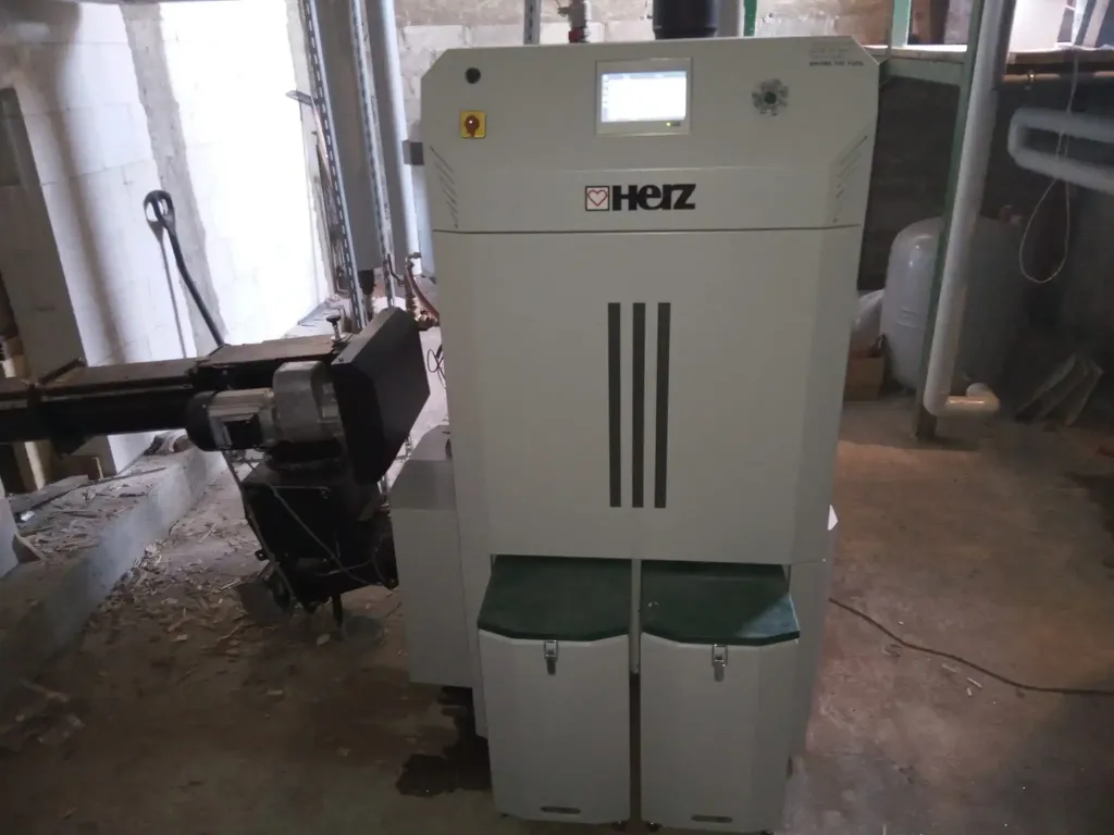 Kocioł na zrębkę drzewną i pellet Herz Firematic - Lublin